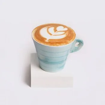 کاپوچینو-قهوه-گرم-کافه-آبی