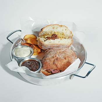 رست-بیف-باربیکیو-کافه-آبی