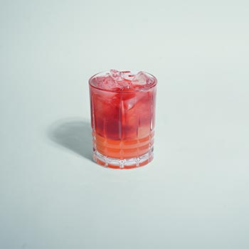 چری-کندی-نوشیدنی-سرد-کافه-آبی