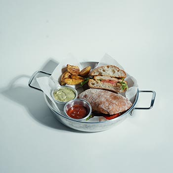 ساندویچ-چیک-فیل-کافه-آبی