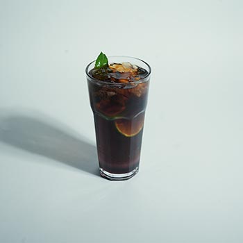 کولا-چری-نوشیدنی-سرد-کافه-آبی