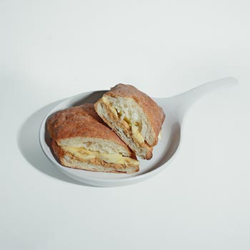 چاباتا-بادام‌-زمینی-عصرانه-کافه-آبی