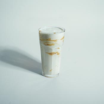 شیک-بادام-زمینی-کافه-آبی